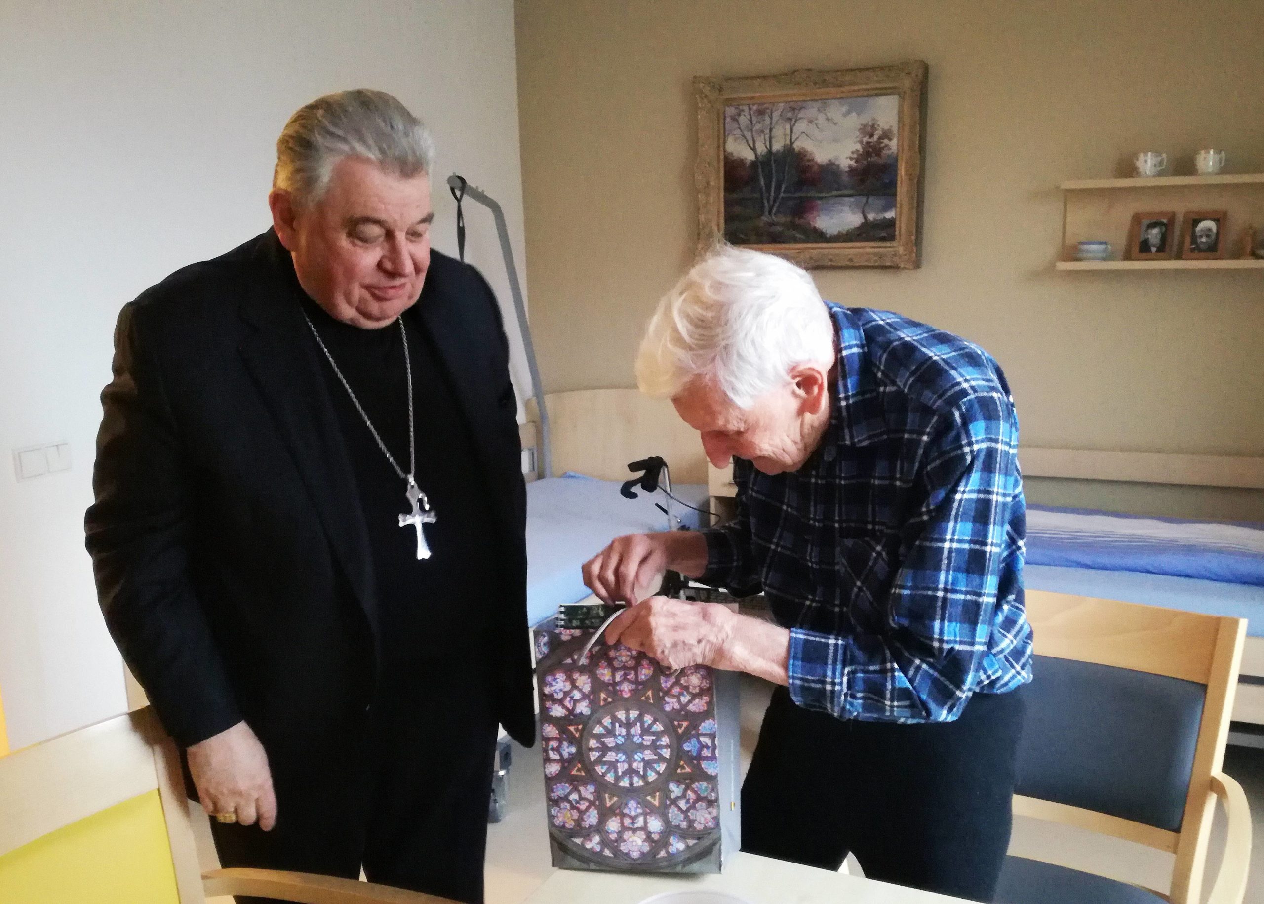 Návštěva pana kardinála Dominika Duky - SeniorCentrum Štěrboholy