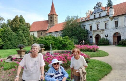 Výlet do Průhonického parku s klienty SeniorCentra Štěrboholy