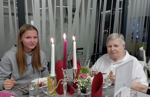 Večeře při svíčkách v SeniorCentru Štěrboholy