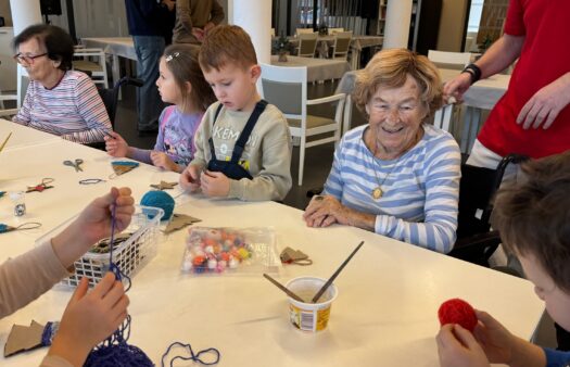 Předvánoční tvoření a návštěvy v SeniorCentru Štěrboholy